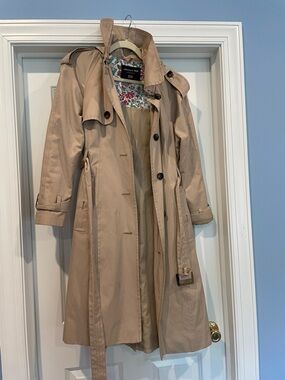 London Fog Beige Double-Breasted Trench Coat with Belt and Detachable Hood